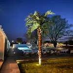 Destino Wakacyjne Domki-dwa Podgrzewane Baseny-drink Bar Dom wakacyjny