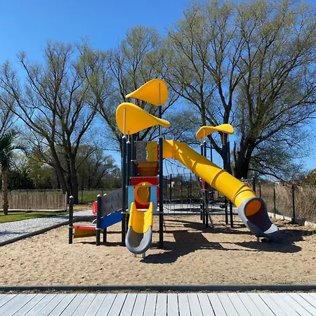 Destino Wakacyjne Domki-dwa Podgrzewane Baseny-drink Bar *