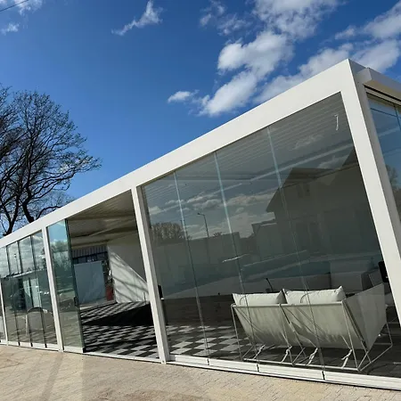 Destino Wakacyjne Domki-dwa Podgrzewane Baseny-drink Bar Дом отдыха *