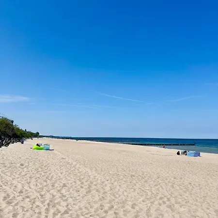 Дом отдыха Destino Wakacyjne Domki-dwa Podgrzewane Baseny-drink Bar Мельно