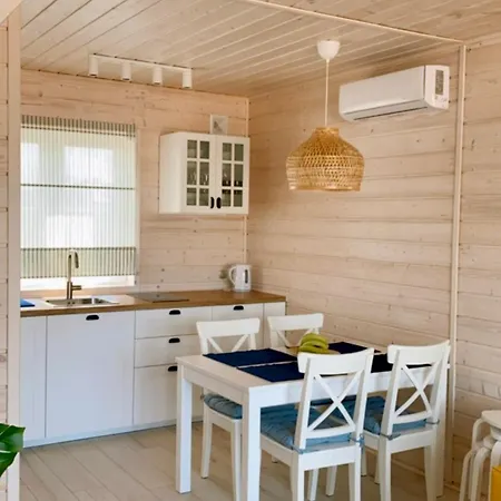 Destino Wakacyjne Domki-dwa Podgrzewane Baseny-drink Bar Holiday home *