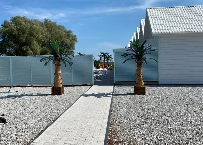 Vakantiehuis Destino Wakacyjne Domki-dwa Podgrzewane Baseny-drink Bar