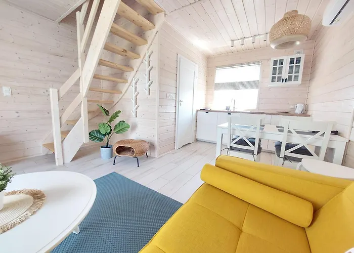 Destino Wakacyjne Domki-dwa Podgrzewane Baseny-drink Bar Mielno (Koszalin)