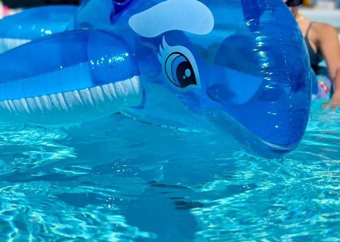 Destino Wakacyjne Domki-dwa Podgrzewane Baseny-drink Bar Vakantiehuis